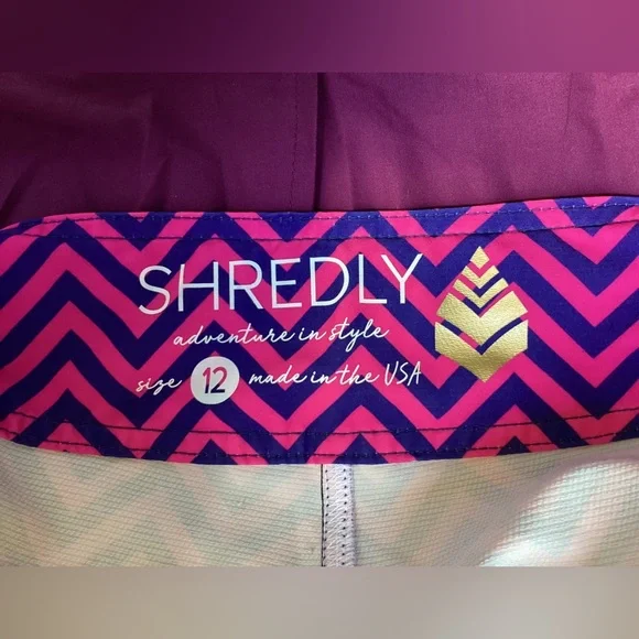 Shredly Women's Athletic Shorts - Pink Chevron - Picture 5 of 6